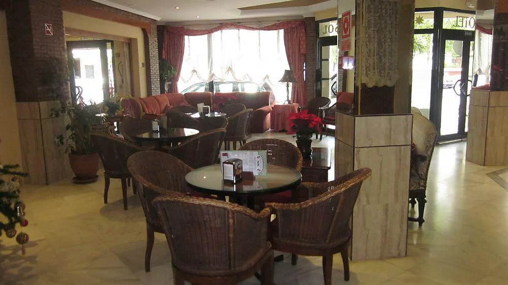 Hotel Toboso Chaparil Nerja 3*,